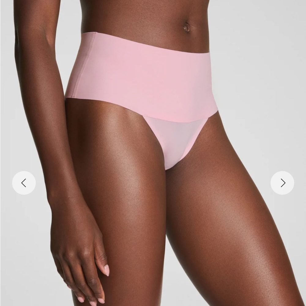 NWT - SPANXsupersmooth™ Undie-tectable® Thong